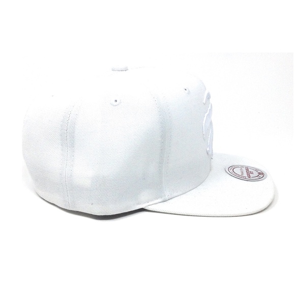 Mitchell and Ness Toronto Raptors Partial Logo White Snapback Hat - Picture 2 of 5